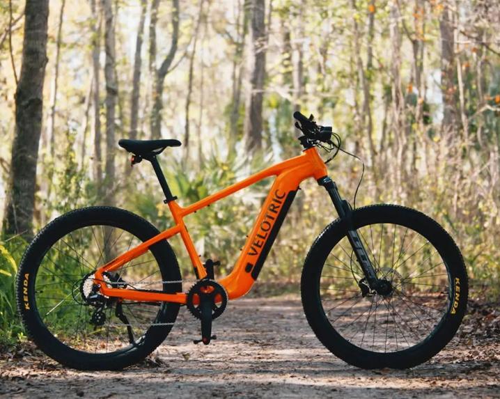 Хардтейл с грузоподъемностью до 200 кг.</p>
<p>Velotric выпустил горный велосипед Velotric Summit 1 / Авто и транспорт / iXBT Live